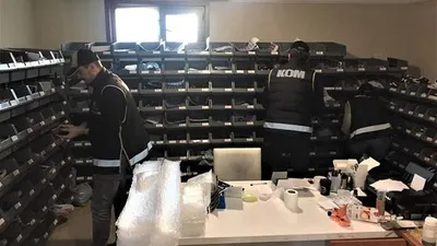 İzmir'de lüks villaya şok baskın