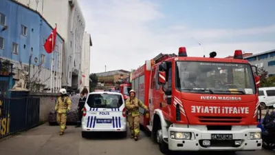 Tuzla'da tersanede gemi yangını
