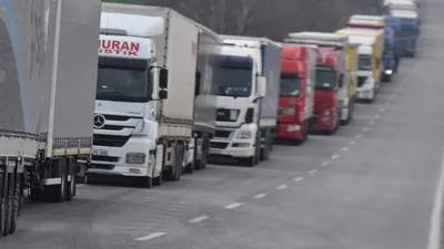 Rekor kırıldı ! 30 bin 568 TIR geçti