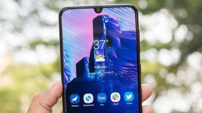 Samsung'dan uygun fiyatlı telefon geliyor
