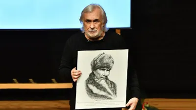 Müjdat Gezen’e anlamlı ödül
