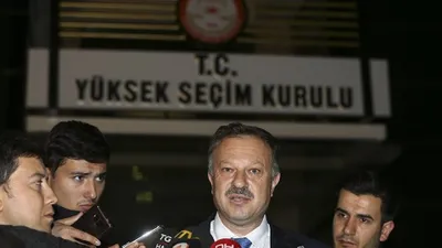 AK Partili eski vekil, AK Parti'nin kritik ismine: 'Halis muhlis FETÖ'cü'