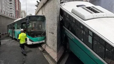 Halk otobüsü duvara çarptı: 8 yaralı
