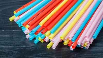 Pipet gibi tek kullanımlık plastik ürünlere yasak geliyor