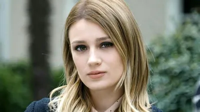 Gizem Karaca'ya dolandırıcı şoku!