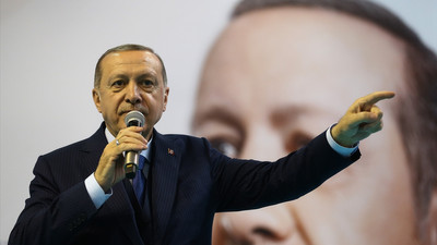 Erdoğan oy hırsızlığı iddiasını ''hırsızlık burada'' diyerek açıkladı
