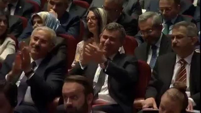 Metin Feyzioğlu'dan eleştirilen alkışları için: ''Devlette küslük olmaz''
