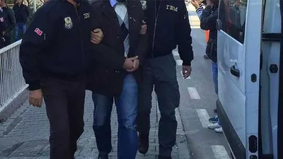 FETÖ'ye 10 ilde büyük operasyon: 11 gözaltı !