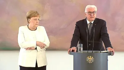 Almanya Başbakanı Merkel yine titredi