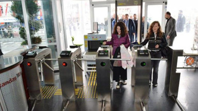 CHP’li başkan turnikeleri söktürdü