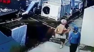 Kadın kılığında yakalandı ! 
