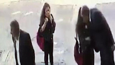 Takım elbiseli sapık yakalandı !