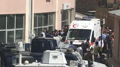 Hakkari'de sivil araca bombalı tuzak: Bir kişi öldü