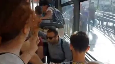 Metrobüste kadına şiddet kamerada !