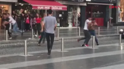 Sokak ortasında birbirine girdiler !