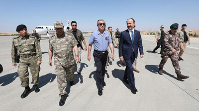 Bakan Akar ve komutanlar Şanlıurfa'da
