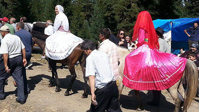 Aşiret yüzyıllardır varolan başlık parasını kaldırdı