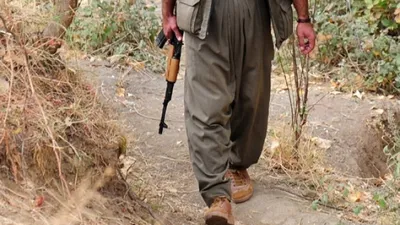 4 PKK'lı terörist teslim oldu