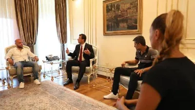 İmamoğlu işten çıkarılanlarla görüştü