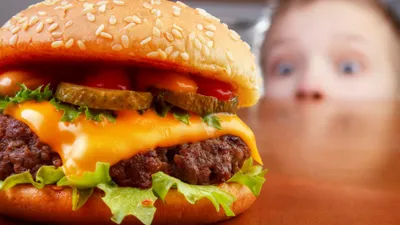 Fastfood çalışanlarından mide bulandıran itiraflar !