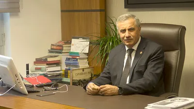 AK Parti'nin Öcalan kriteri: Eleştirmek ihraç nedeni !