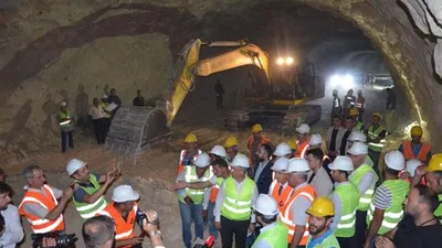 Işık görüntü ! Tam 1230 metro uzunluğunda...