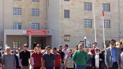 KYK mağduru öğrenciler sokakta kaldı