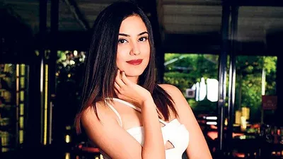 Bebeğini ABD'de doğuracak