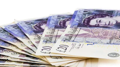 Sterlin dolar karşısında eriyor