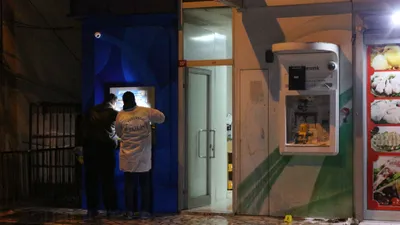 İstanbul'da vandallar iş başında! Hepsini ateşe verdiler