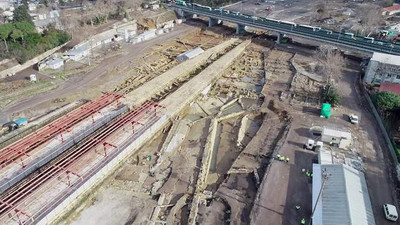 Kadıköy'de rayların altında kalan tarih kamerada