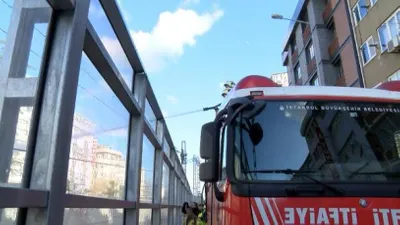 Marmaray'da çıkan yangın seferleri aksattı