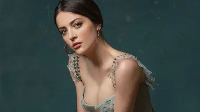 Ünlü oyuncu İrem Sak'tan akrabalık çıkışı !