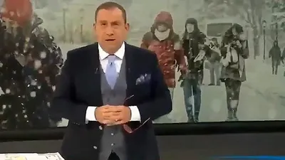 Erkan Tan zıplayarak haber sundu