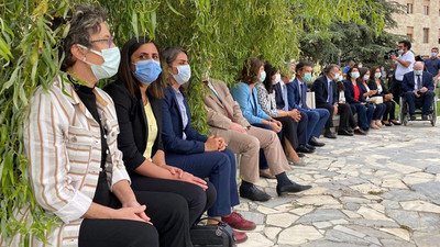 HDP, Meclis bahçesinde oturma eylemi başlattı