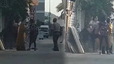 Kadınlar kavga etti, erkekler izledi