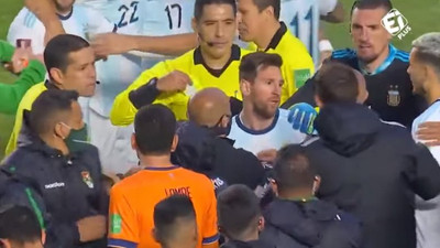 Lionel Messi sinirlerine hakim olamadı! Olay görüntüler