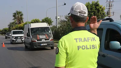 Kimlik ve plakalar için ''devriye'' dönemi