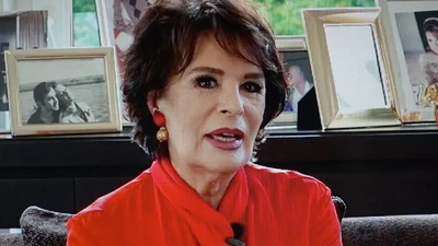 Hülya Koçyiğit: ''Cumhurbaşkanımız ile gurur duyuyorum''