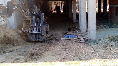 Forkliftin altında kalan işçi feci şekilde can verdi