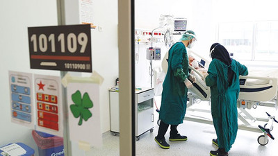 Koronavirüse yakalanan doktorlara çalışmaya devam baskısı