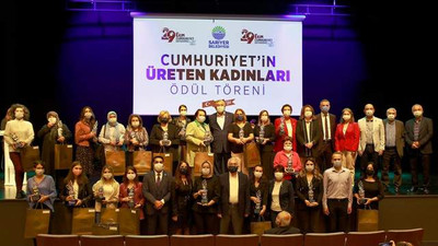 Cumhuriyet'in Üreten Kadınları Sarıyer'de ödül aldı