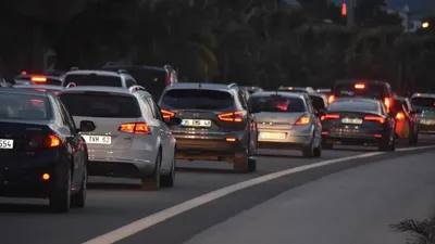 İzmir'de deprem kaosu! Kente girişler durduruldu