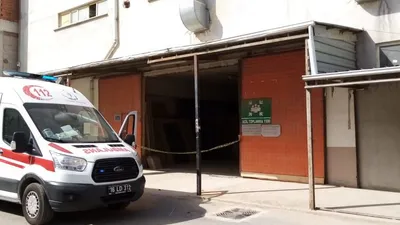 Yük asansöründe sıkışan işçi öldü