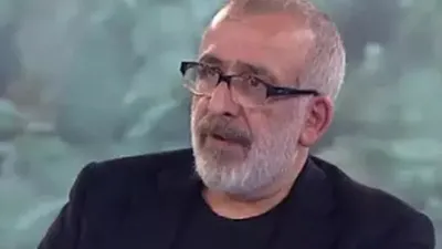 Koronavirüs tedavisi gören Gazeteci Ahmet Kekeç hayatını kaybetti