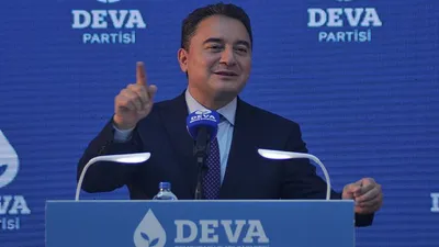 ''Günlük en az 30-40 bin yeni vaka var''