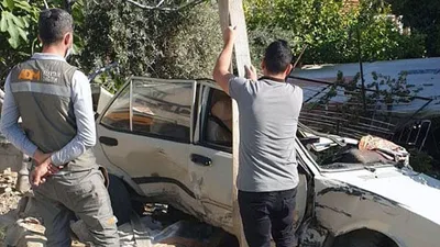 Freni boşalan kamyon dehşet saçtı