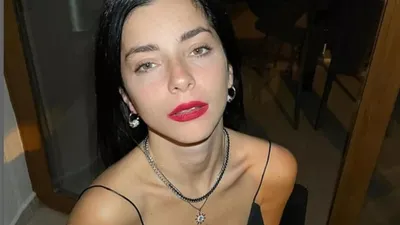 Merve Boluğur dekolteyi abartınca...