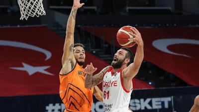 12 Dev Adam Hollanda'yı mağlup etti