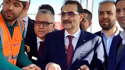 Bakan Dönmez attığı temeli unuttu!